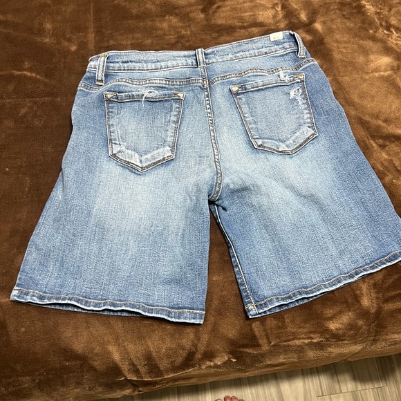 Woman’s size 29 KanCan jean Bermuda shorts - Picture 9 of 9